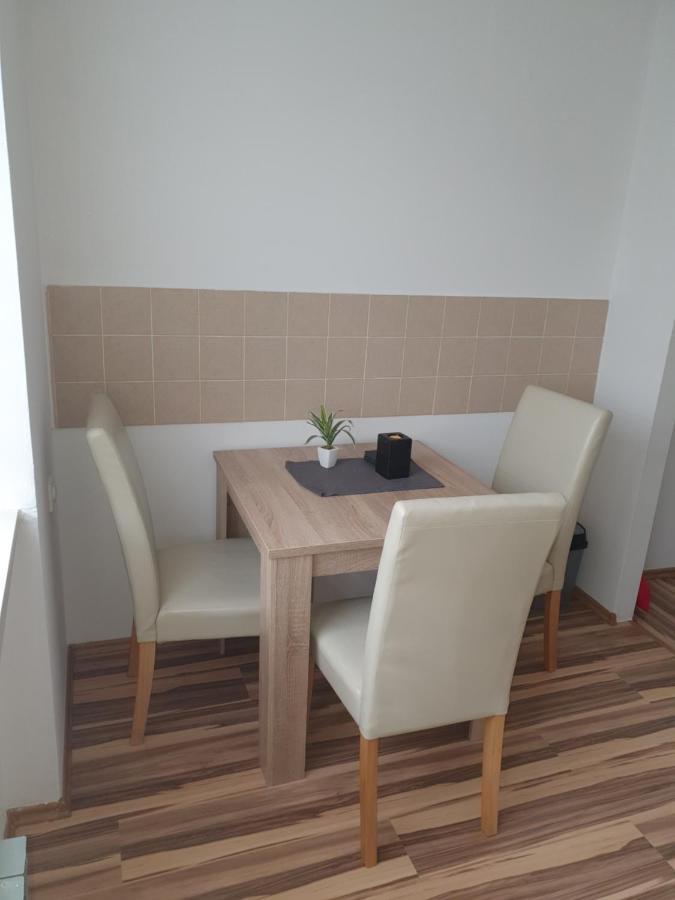 Ferienwohnung Studio Apartman Bf Slavonski Brod Exterior foto