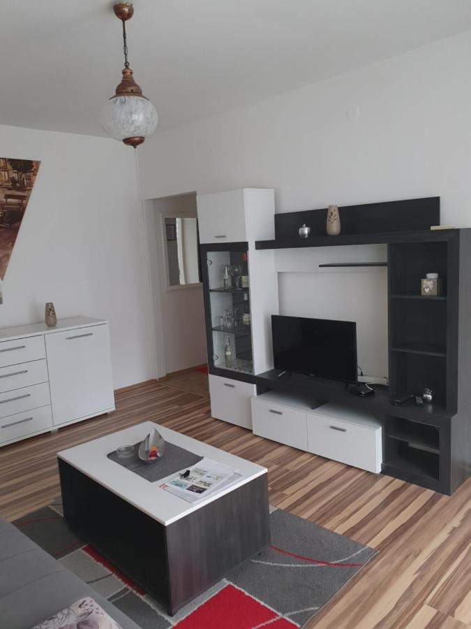 Ferienwohnung Studio Apartman Bf Slavonski Brod Exterior foto